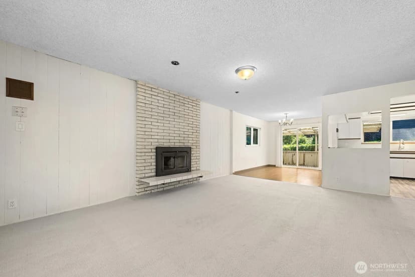 Property photo for 14221 Se 10th Place, Bellevue photo 5