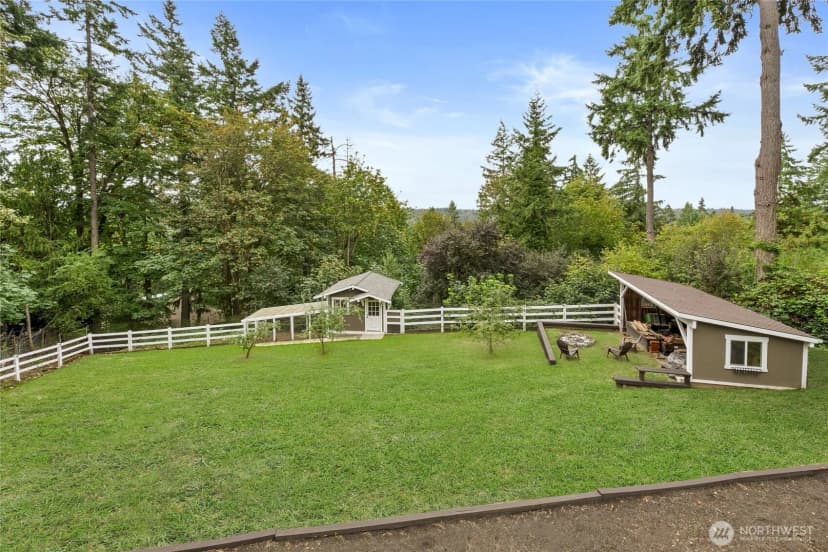 Property photo for 12509 206th Place Se, Issaquah photo 2