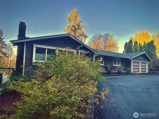 Property photo for 12509 206th Place Se, Issaquah photo 3