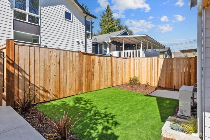 Property photo for 5984 26th Avenue Sw #c, Seattle photo 19
