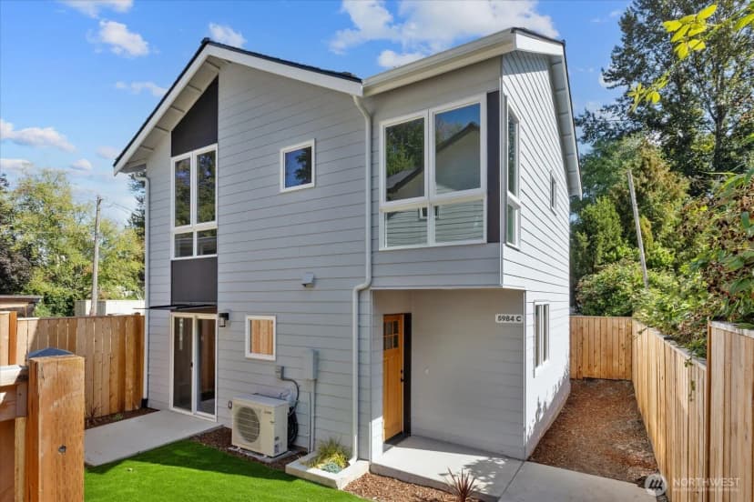 Property photo for 5984 26th Avenue Sw #c, Seattle