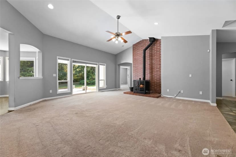 Property photo for 1710 S 390th Street, Roy photo 8
