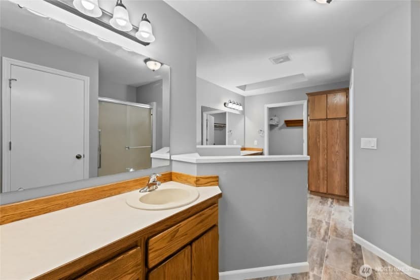 Property photo for 1710 S 390th Street, Roy photo 27