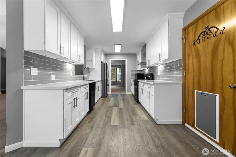 Property photo for 1710 S 390th Street, Roy photo 19