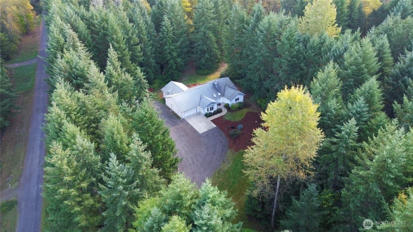 Property photo for 1710 S 390th Street, Roy