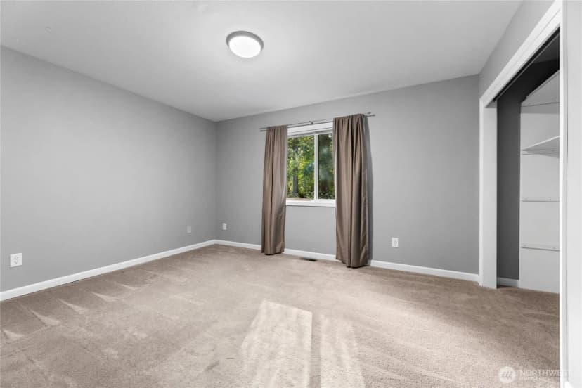 Property photo for 1710 S 390th Street, Roy photo 15