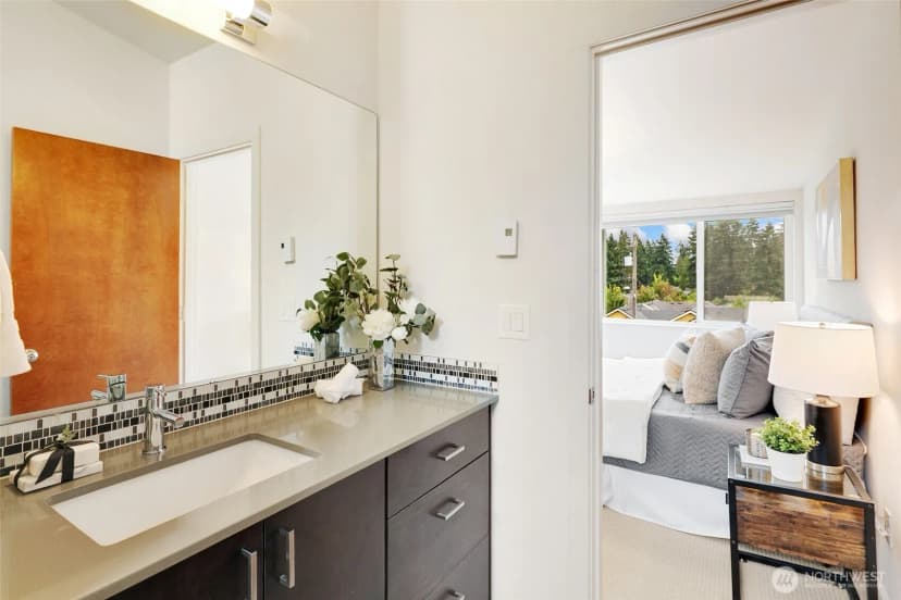 Property photo for 14308 Midvale Avenue N, Seattle photo 15