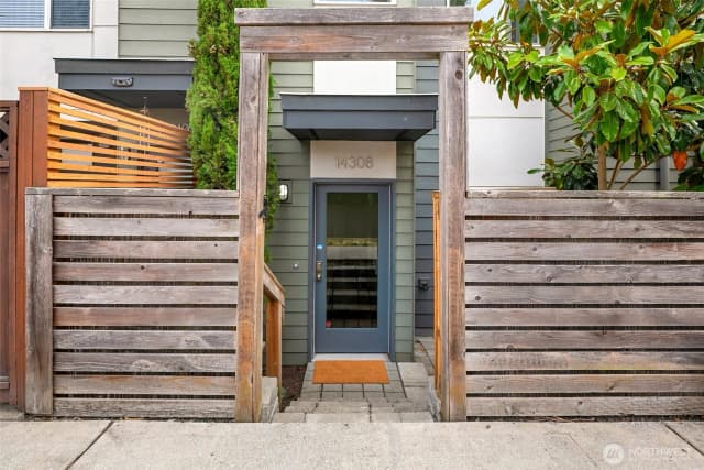 Property photo for 14308 Midvale Avenue N, Seattle photo 2