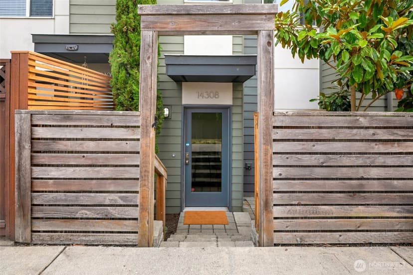 Property photo for 14308 Midvale Avenue N, Seattle photo 2
