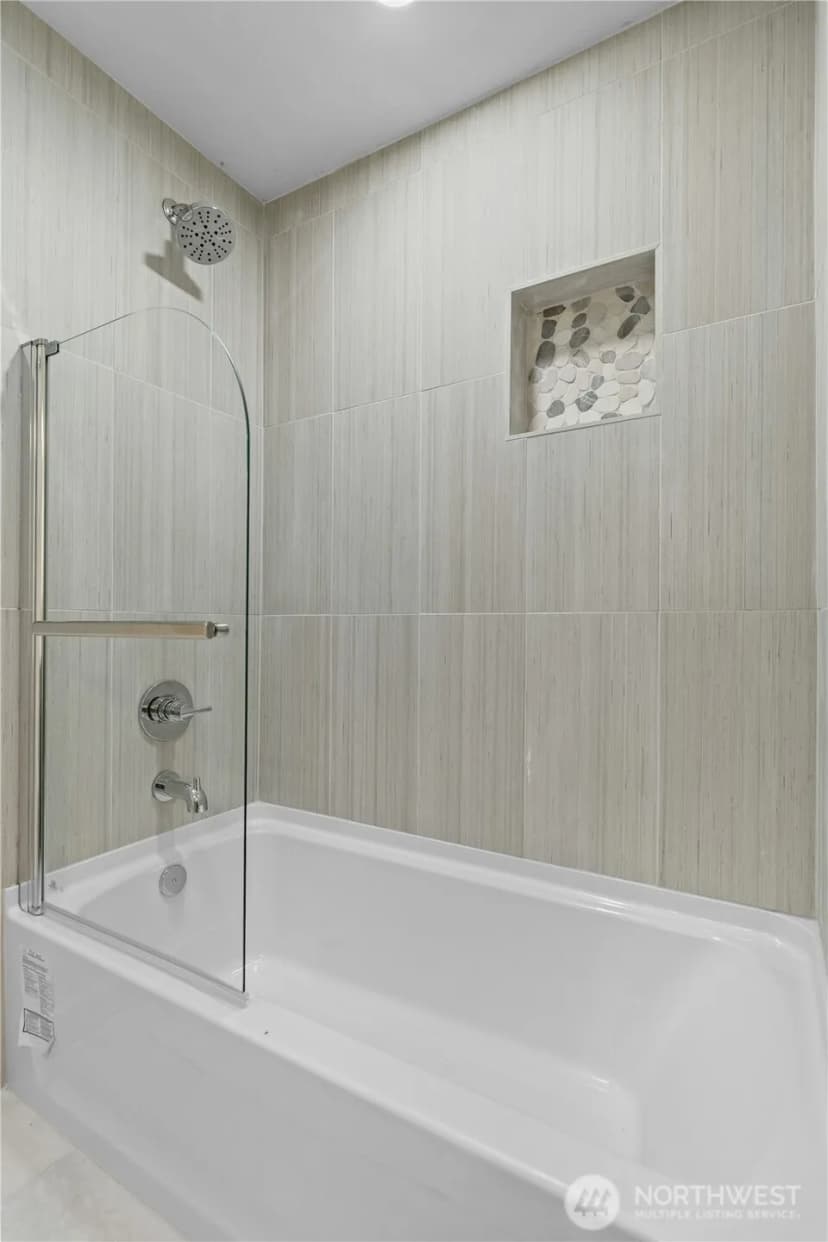 Property photo for 10244 32nd Avenue Sw, Seattle photo 22