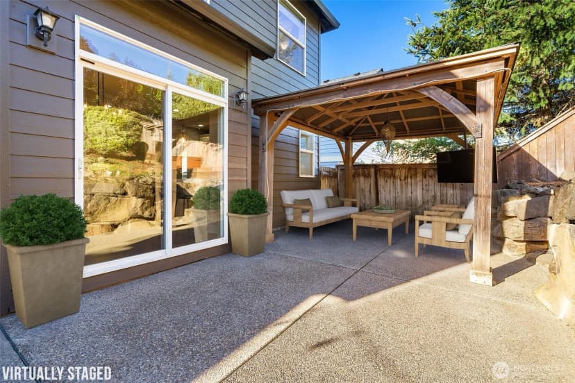 Property photo for 927 W Lookout Ridge Drive, Washougal photo 2