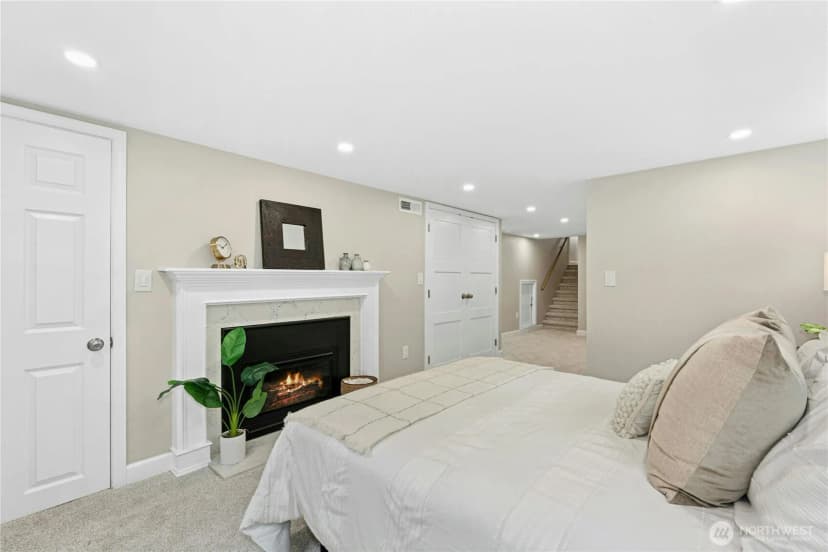 Property photo for 3615 41st Avenue W, Seattle photo 24