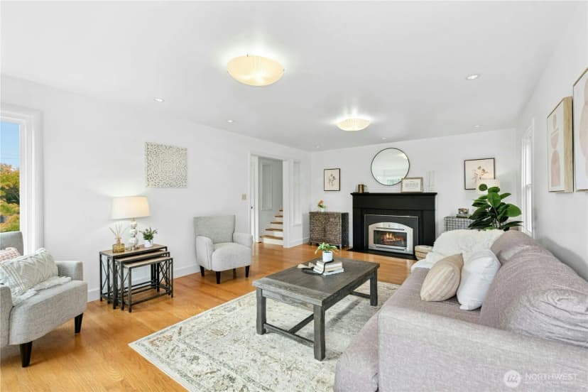 Property photo for 3615 41st Avenue W, Seattle photo 9