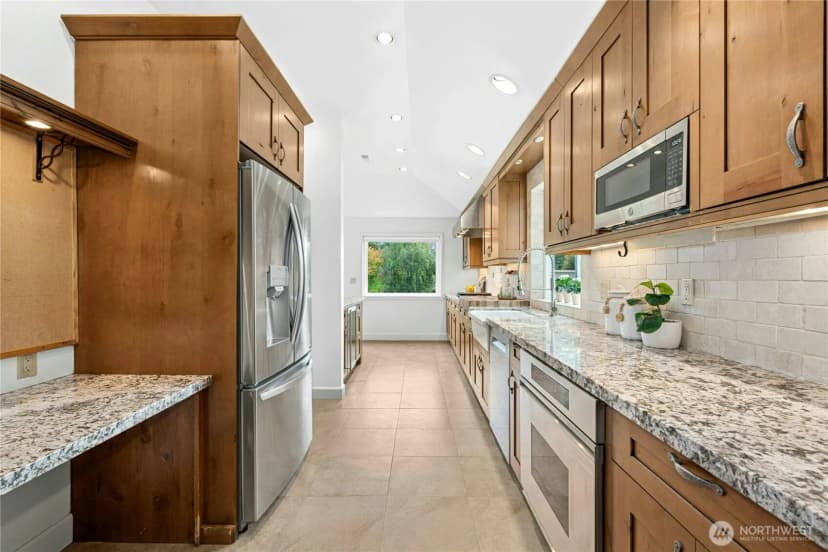 Property photo for 3615 41st Avenue W, Seattle photo 16