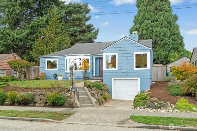 Property photo for 3615 41st Avenue W, Seattle photo 4