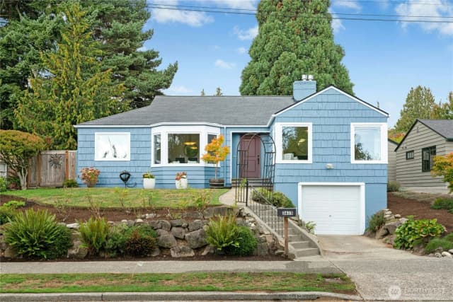 Property photo for 3615 41st Avenue W, Seattle photo 2