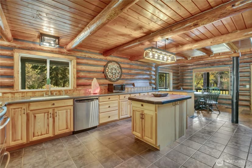 Property photo for 36115 96th Avenue E, Eatonville photo 13