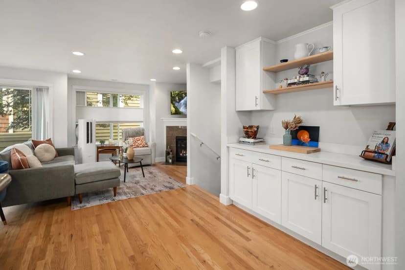 Property photo for 10203 1st Avenue Nw #b, Seattle photo 13
