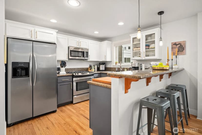 Property photo for 10203 1st Avenue Nw #b, Seattle photo 10