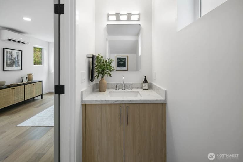 Property photo for 3422 20th Avenue S, Seattle photo 12