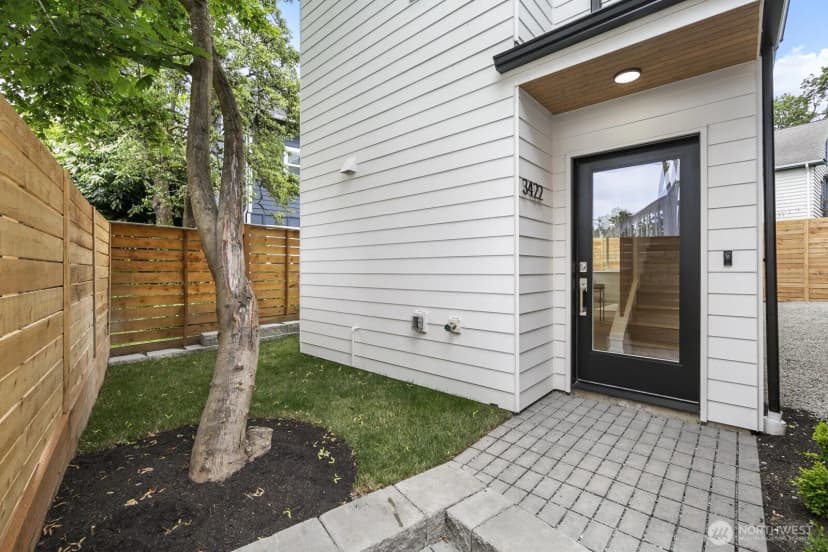 Property photo for 3422 20th Avenue S, Seattle photo 27