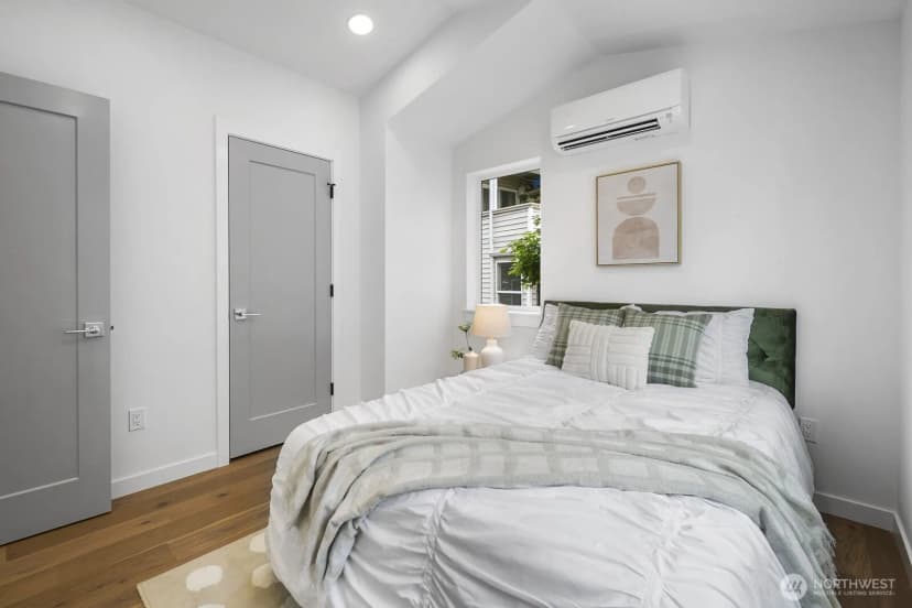 Property photo for 3422 20th Avenue S, Seattle photo 19