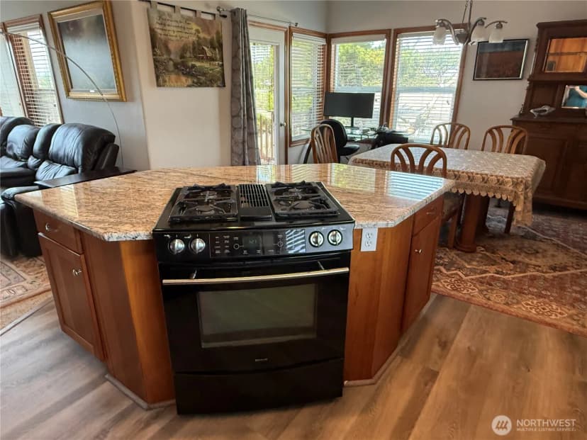 Property photo for 35210 F Place, Ocean Park photo 14