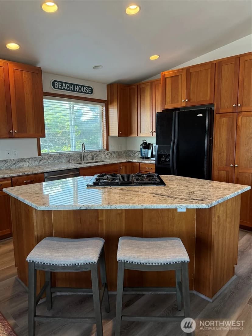 Property photo for 35210 F Place, Ocean Park photo 13