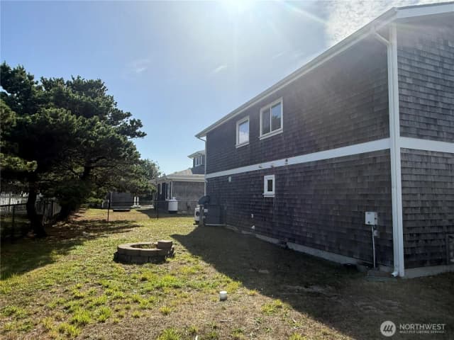 Property photo for 35210 F Place, Ocean Park photo 2