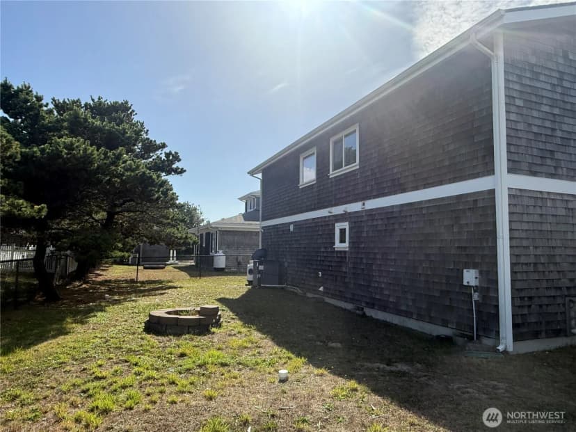 Property photo for 35210 F Place, Ocean Park photo 2