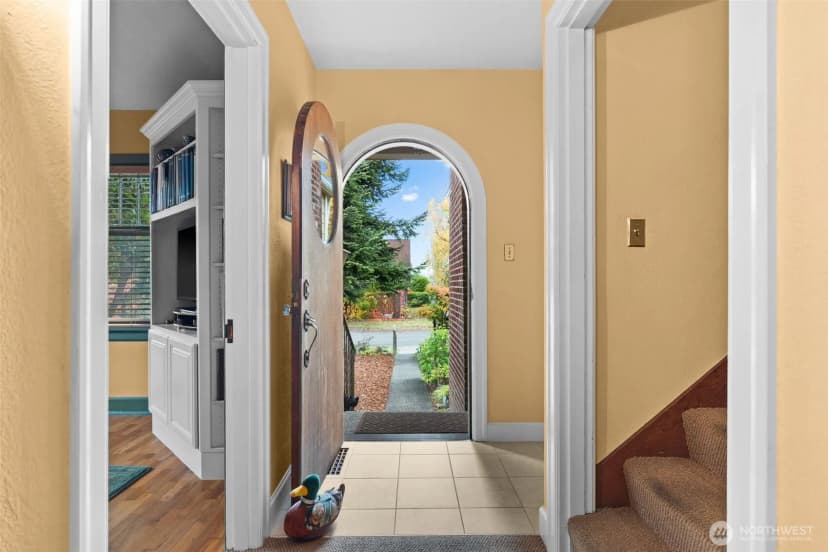 Property photo for 1802 N Puget Sound Avenue, Tacoma photo 3