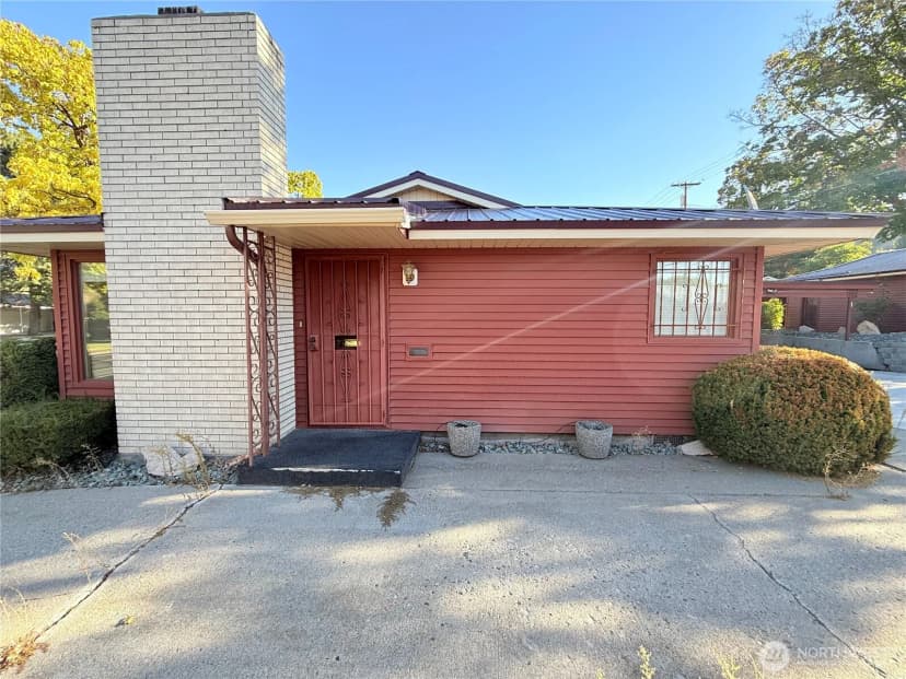 Property photo for 1023 River Drive, Coulee Dam photo 38