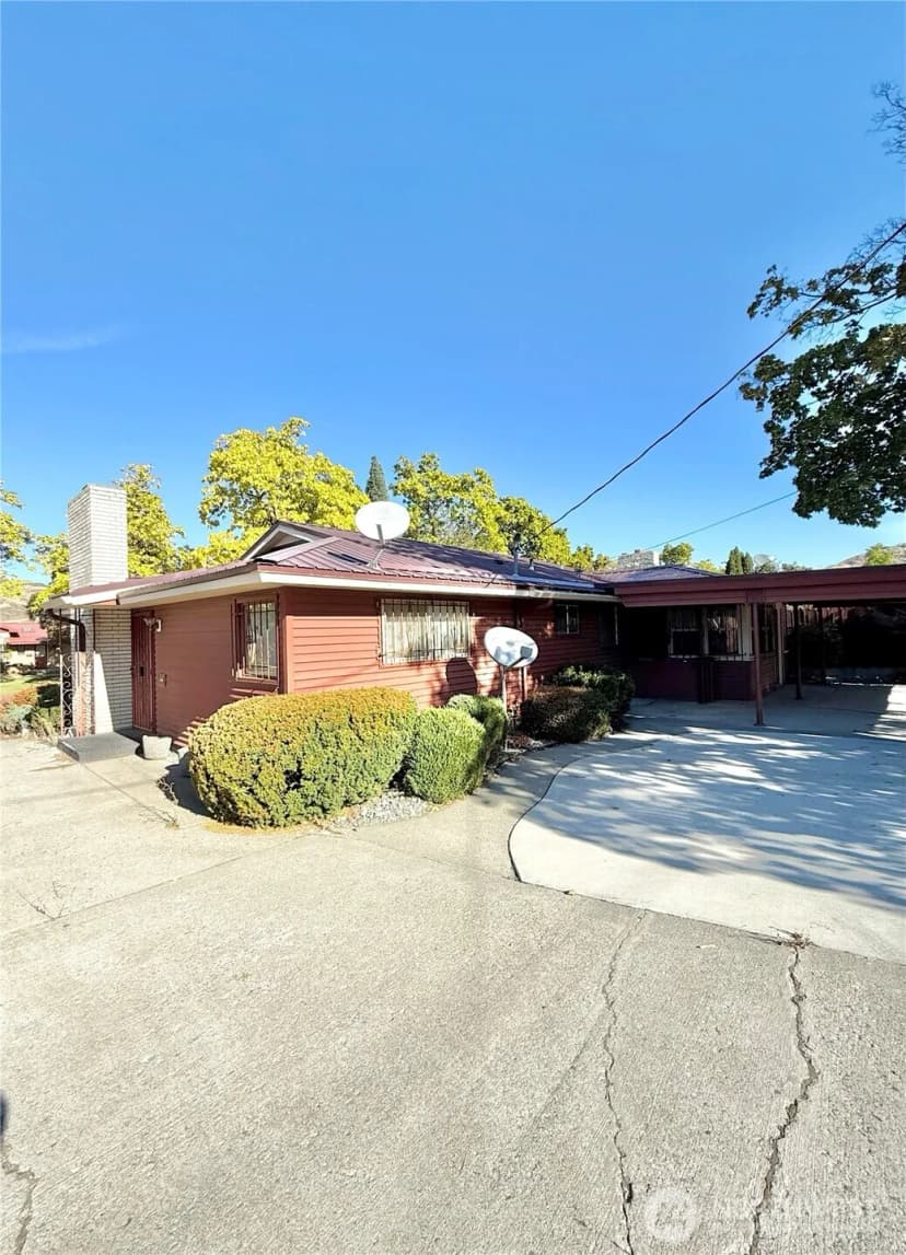Property photo for 1023 River Drive, Coulee Dam photo 34