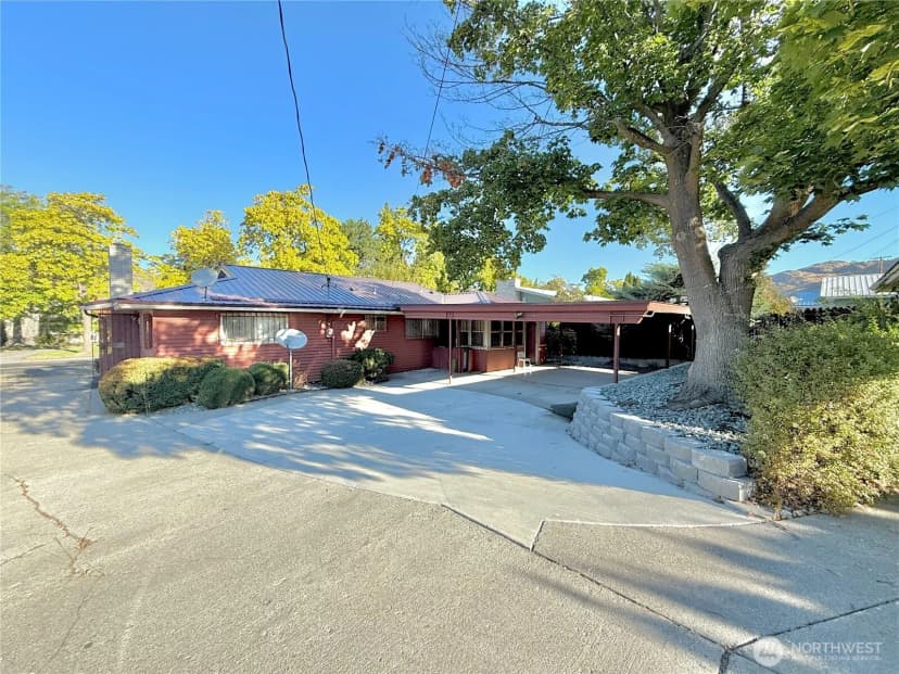 Property photo for 1023 River Drive, Coulee Dam photo 39