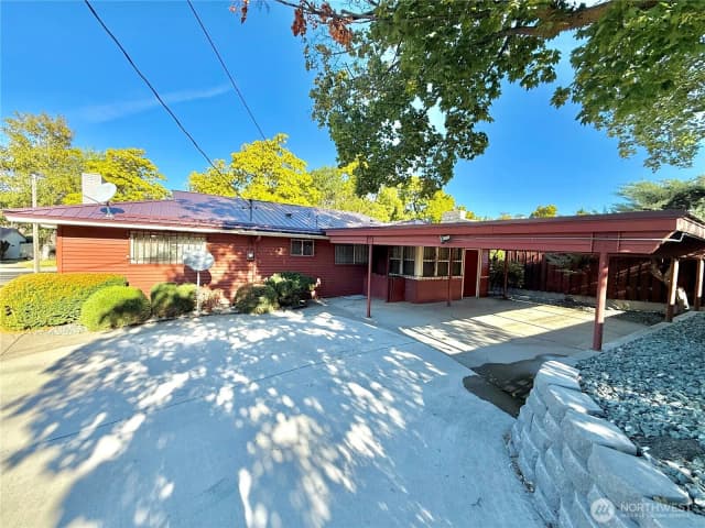 Property photo for 1023 River Drive, Coulee Dam photo 4
