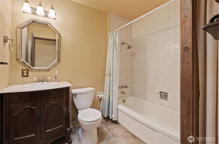 Property photo for 4753 90th Avenue Se, Mercer Island photo 16