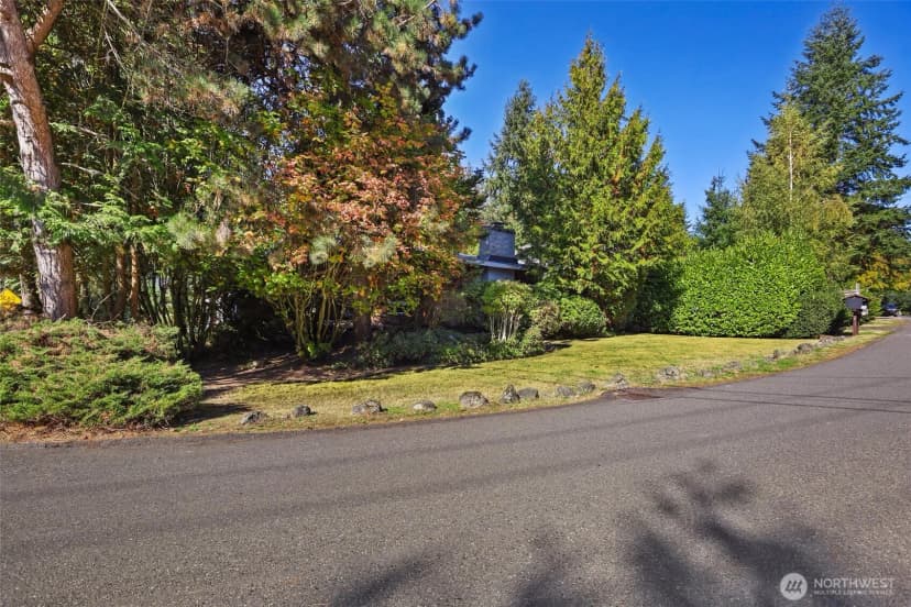 Property photo for 4753 90th Avenue Se, Mercer Island photo 25