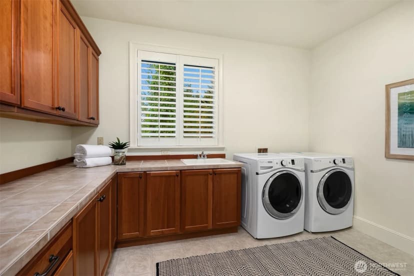 Property photo for 5112 48th Avenue Ne, Seattle photo 15