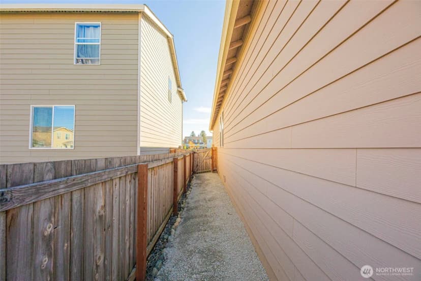 Property photo for 28514 78th Avenue Nw, Stanwood photo 32