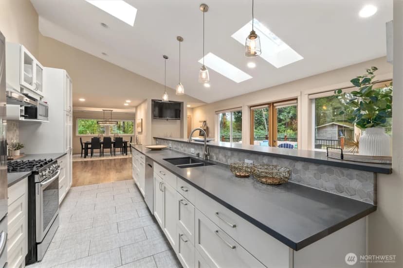 Property photo for 12634 Ne 95th Street, Kirkland photo 12