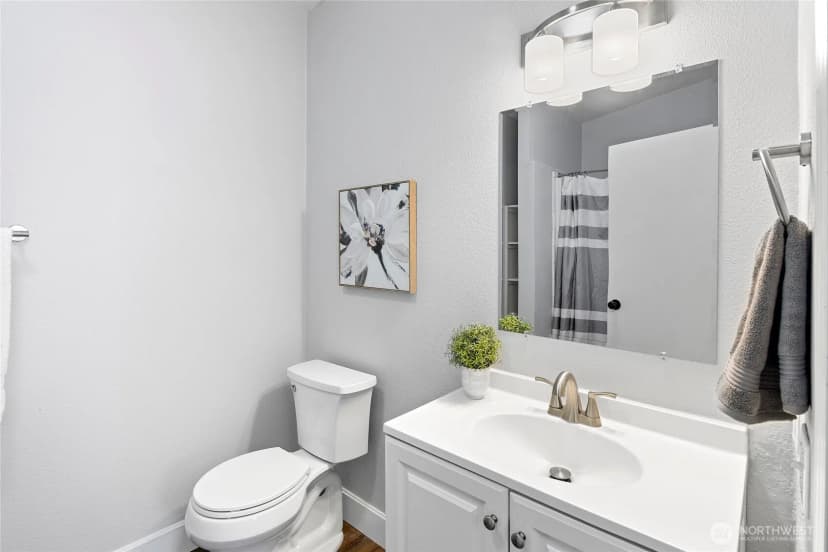 Property photo for 6712 Ne Geneva Street, Suquamish photo 19