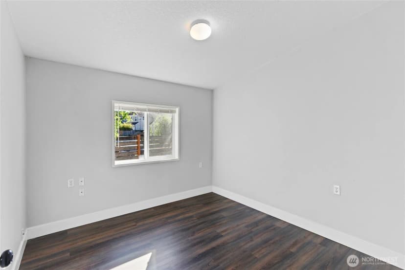 Property photo for 6712 Ne Geneva Street, Suquamish photo 26