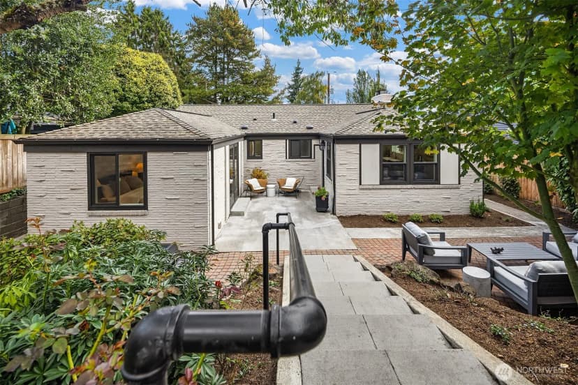 Property photo for 2823 36th Avenue W, Seattle photo 38
