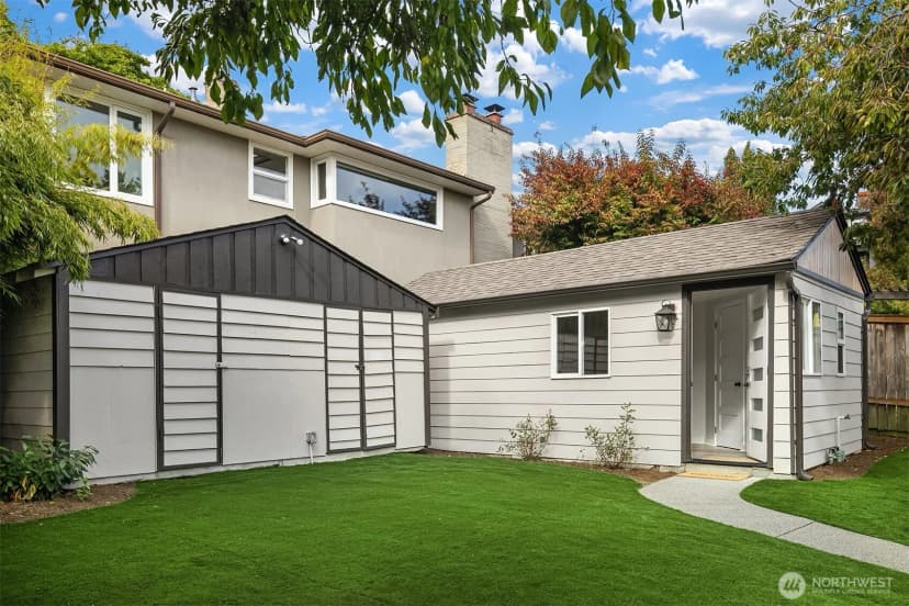 Property photo for 2823 36th Avenue W, Seattle photo 31
