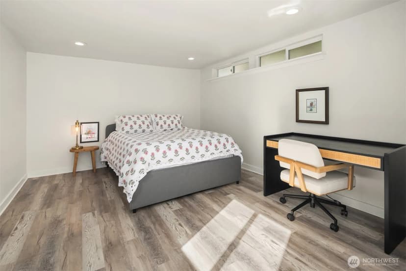 Property photo for 2823 36th Avenue W, Seattle photo 32