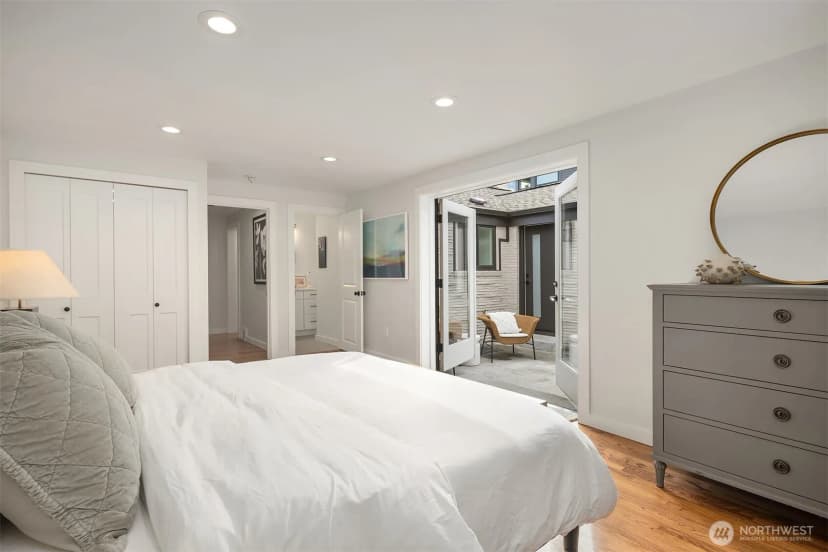 Property photo for 2823 36th Avenue W, Seattle photo 19