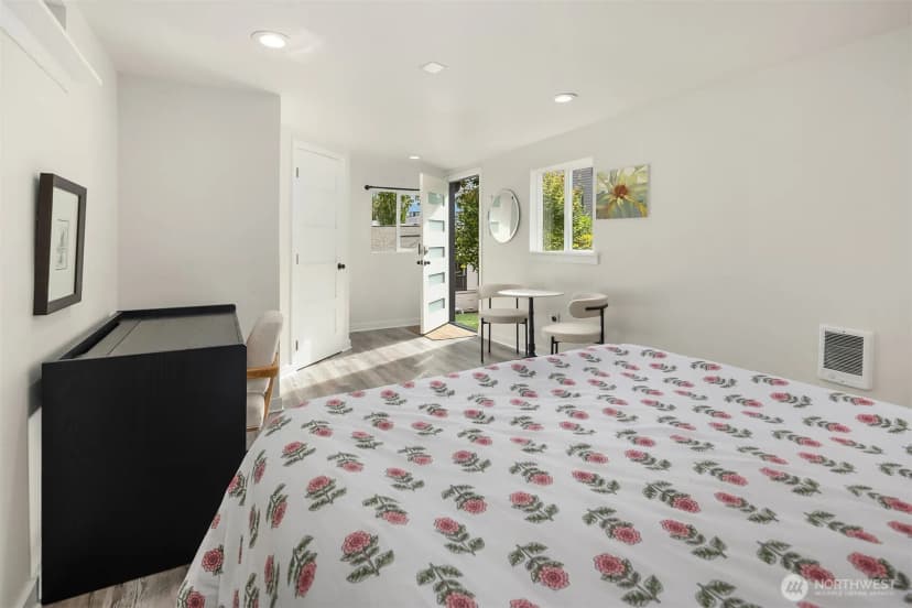 Property photo for 2823 36th Avenue W, Seattle photo 33