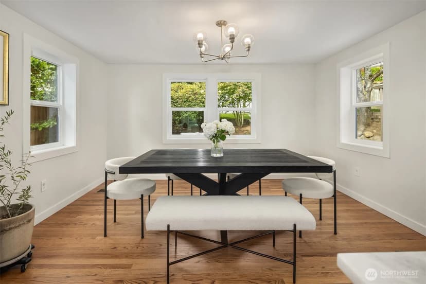 Property photo for 2823 36th Avenue W, Seattle photo 14