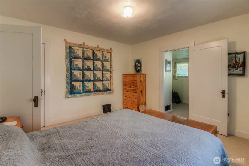 Property photo for 222 S 18th Avenue, Yakima photo 17