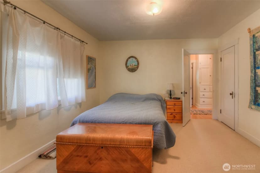 Property photo for 222 S 18th Avenue, Yakima photo 16